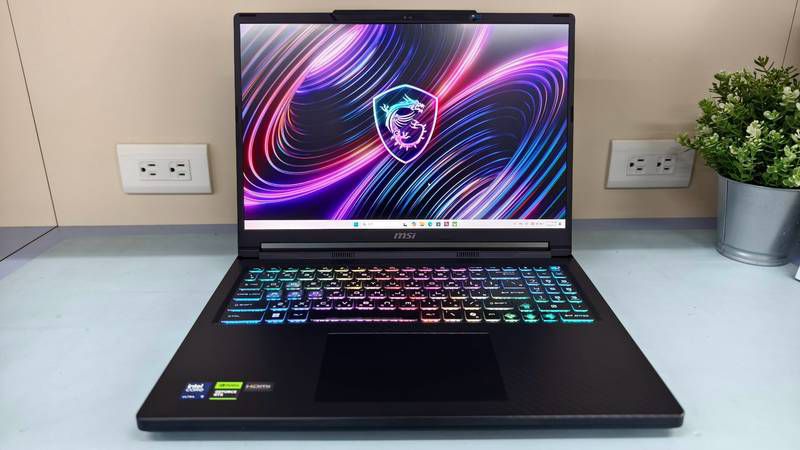 微星 MSI Raider 16 HX B2WI-025TW RTX 5080 電競筆電開箱