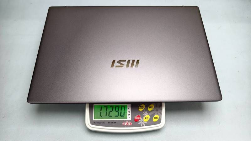 MSI Modern 15 F1MXG-1041TW實測重量1.729公斤