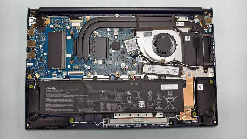 ASUS Vivobook 15 M1502NAQ 拆機內部配置