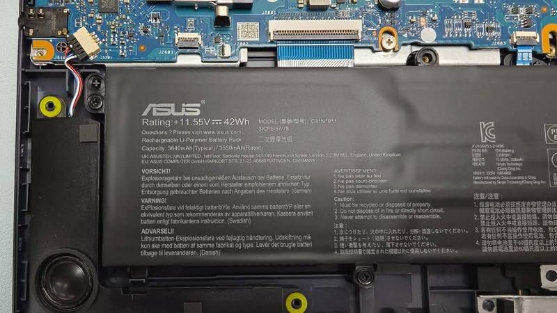 ASUS Vivobook 15 42Wh內建電池